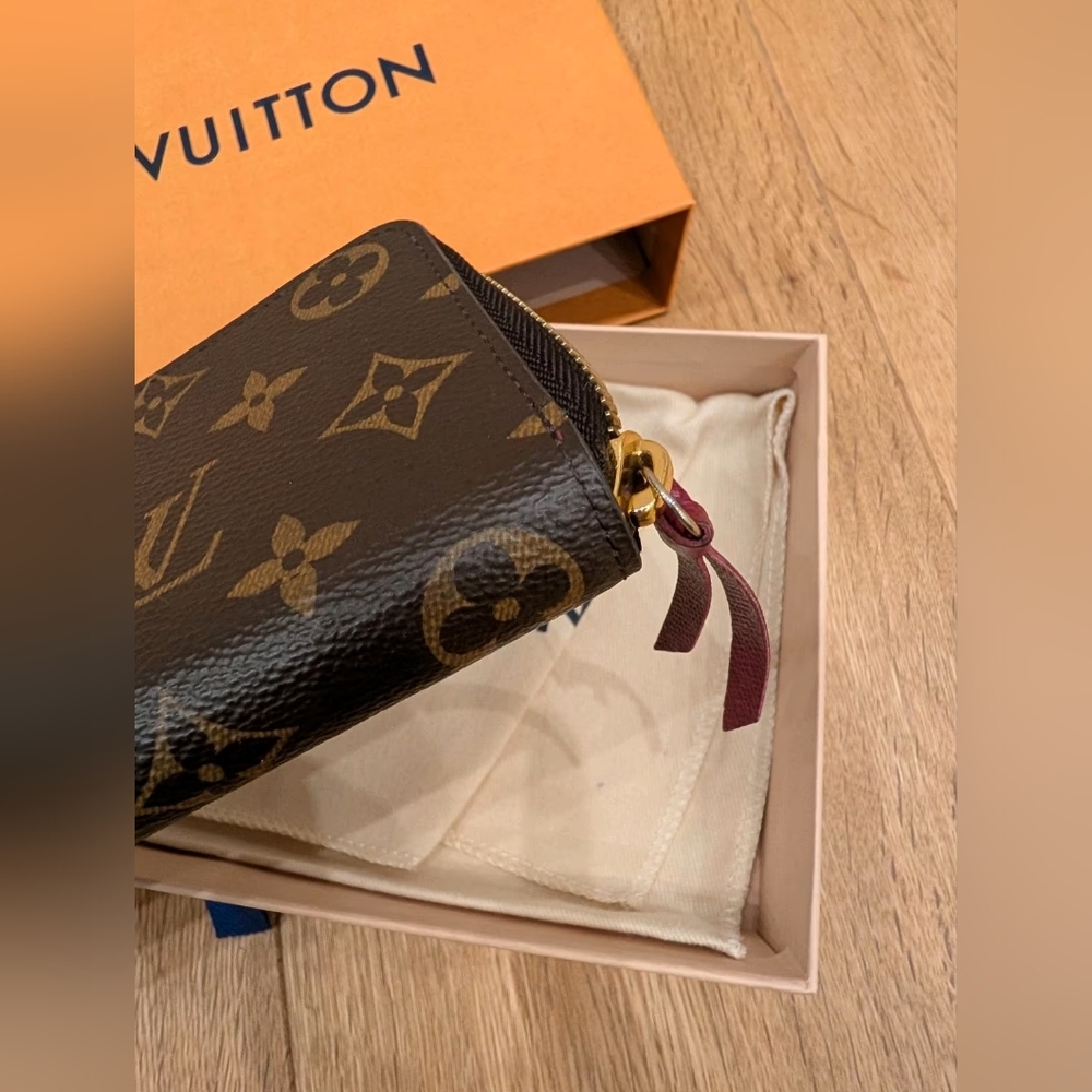 Louis Vuitton Clémence Wallet - Picture 7 of 10